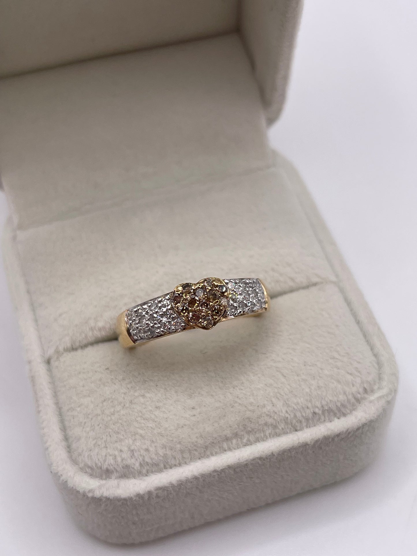 9ct gold diamond cluster ring