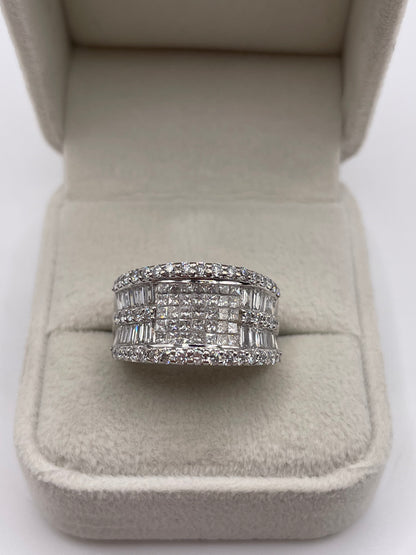 18ct white gold diamond cluster ring