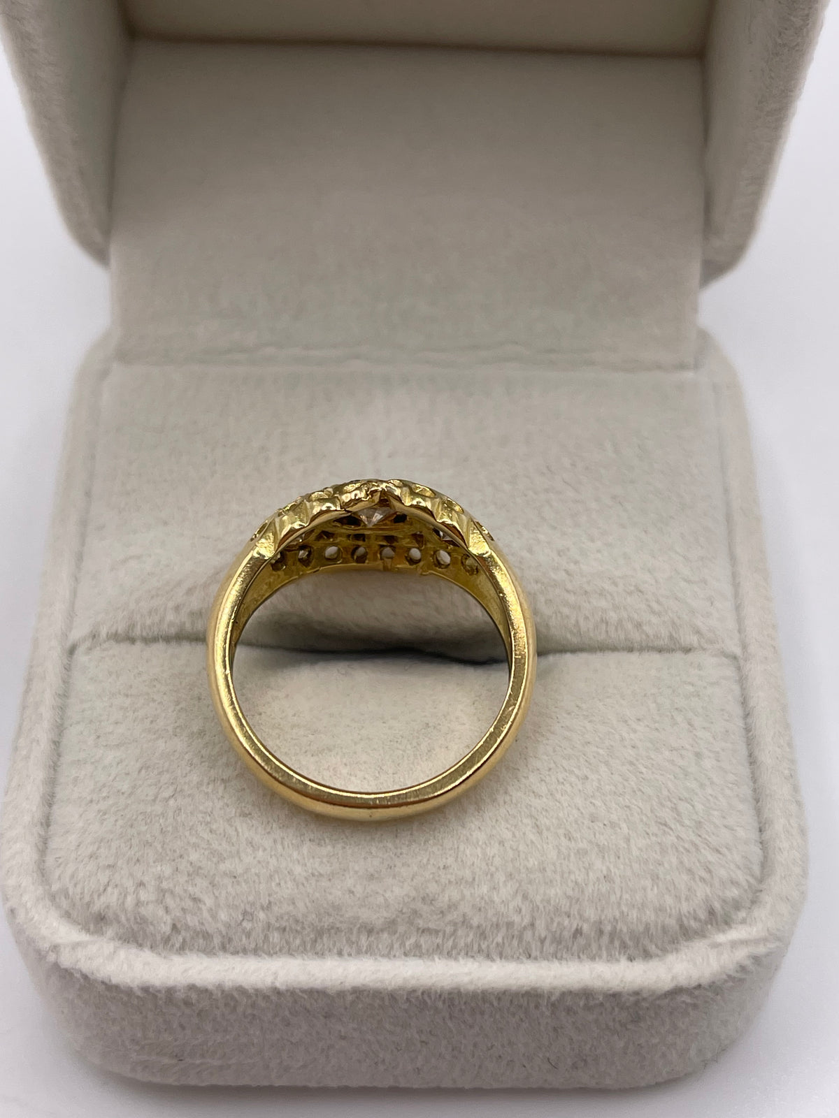 18ct gold diamond cluster ring