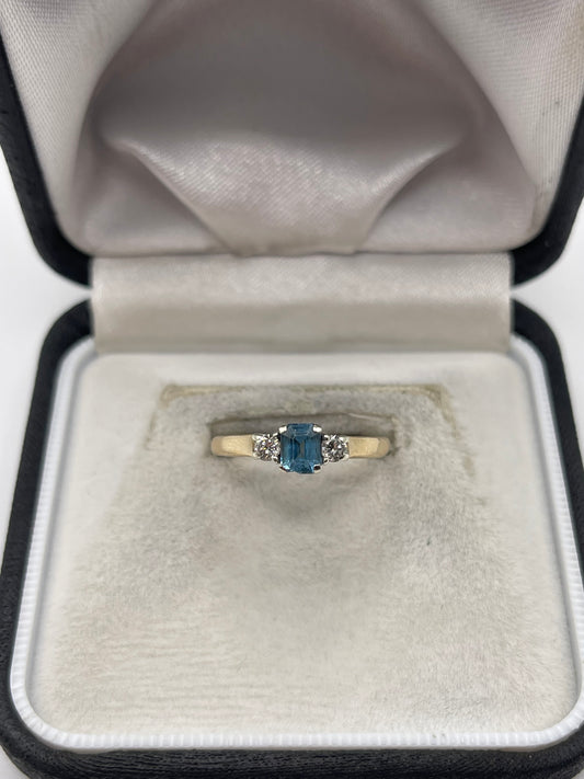 9ct gold blue topaz and diamond ring