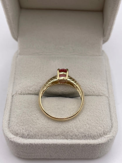 9ct gold padparadscha sapphire ring