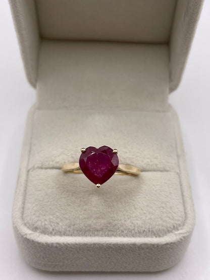 9ct gold ruby heart ring