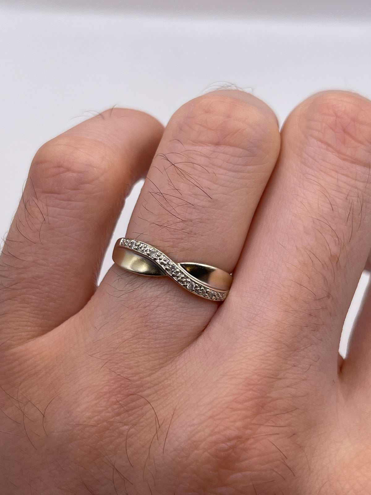 9ct two tone gold diamond ring