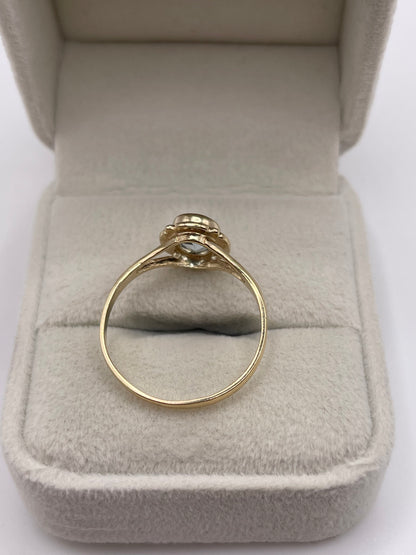 9ct gold aquamarine ring