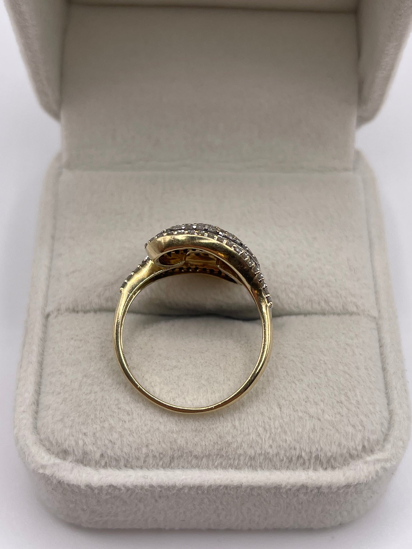 9ct gold diamond cluster ring