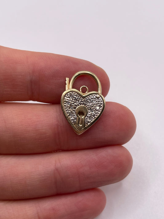 9ct gold diamond heart padlock