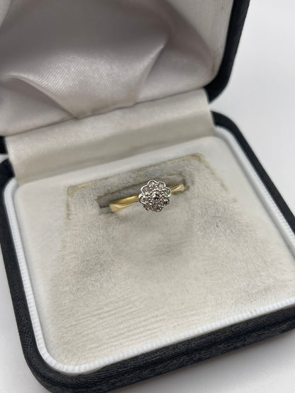 18ct gold diamond cluster ring