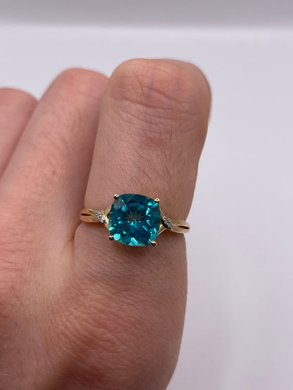 9ct gold quartz and diamond ring
