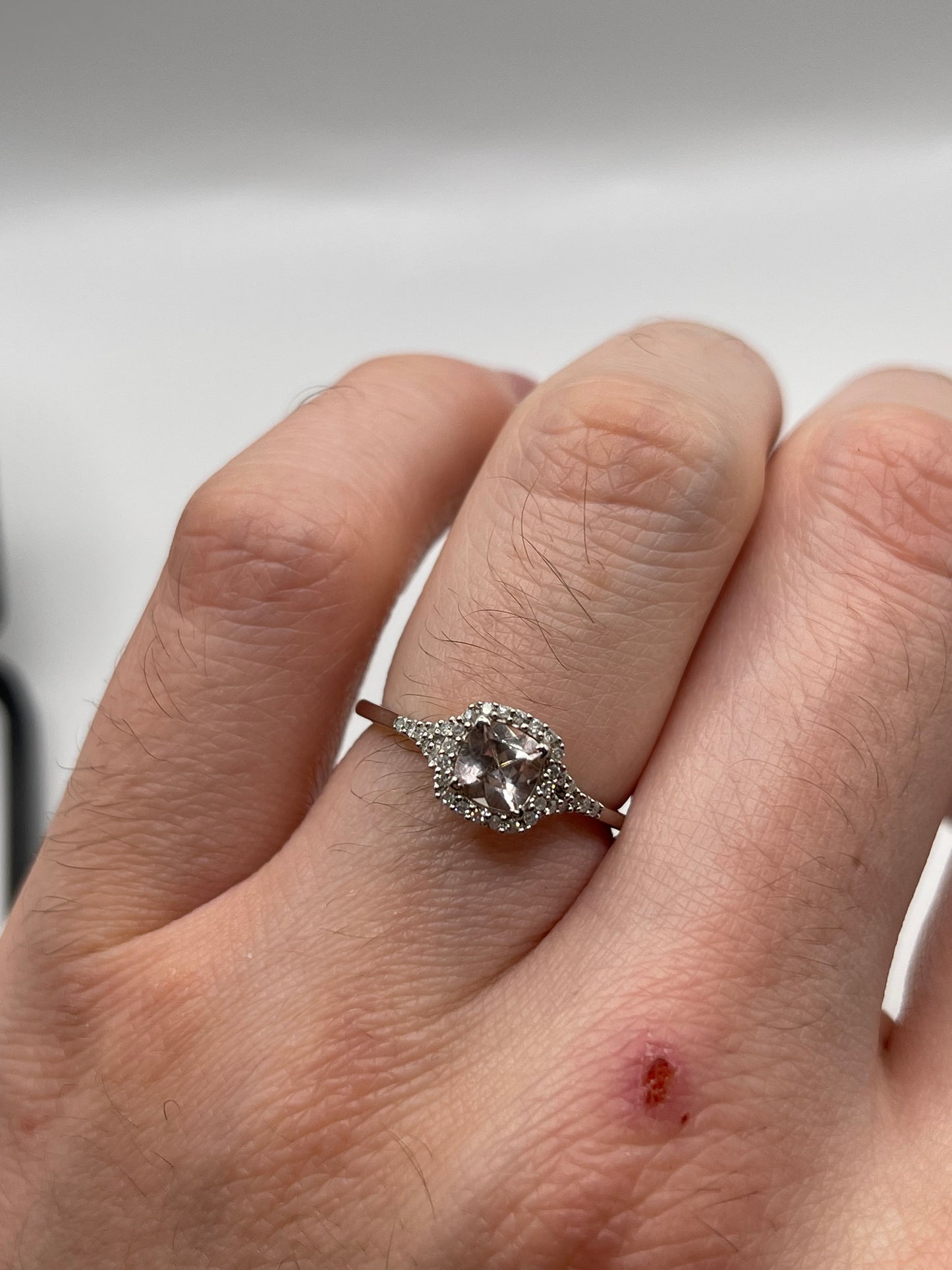 9ct white gold morganite and diamond ring