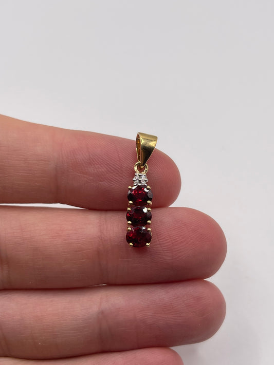 9ct gold tourmaline and diamond pendant