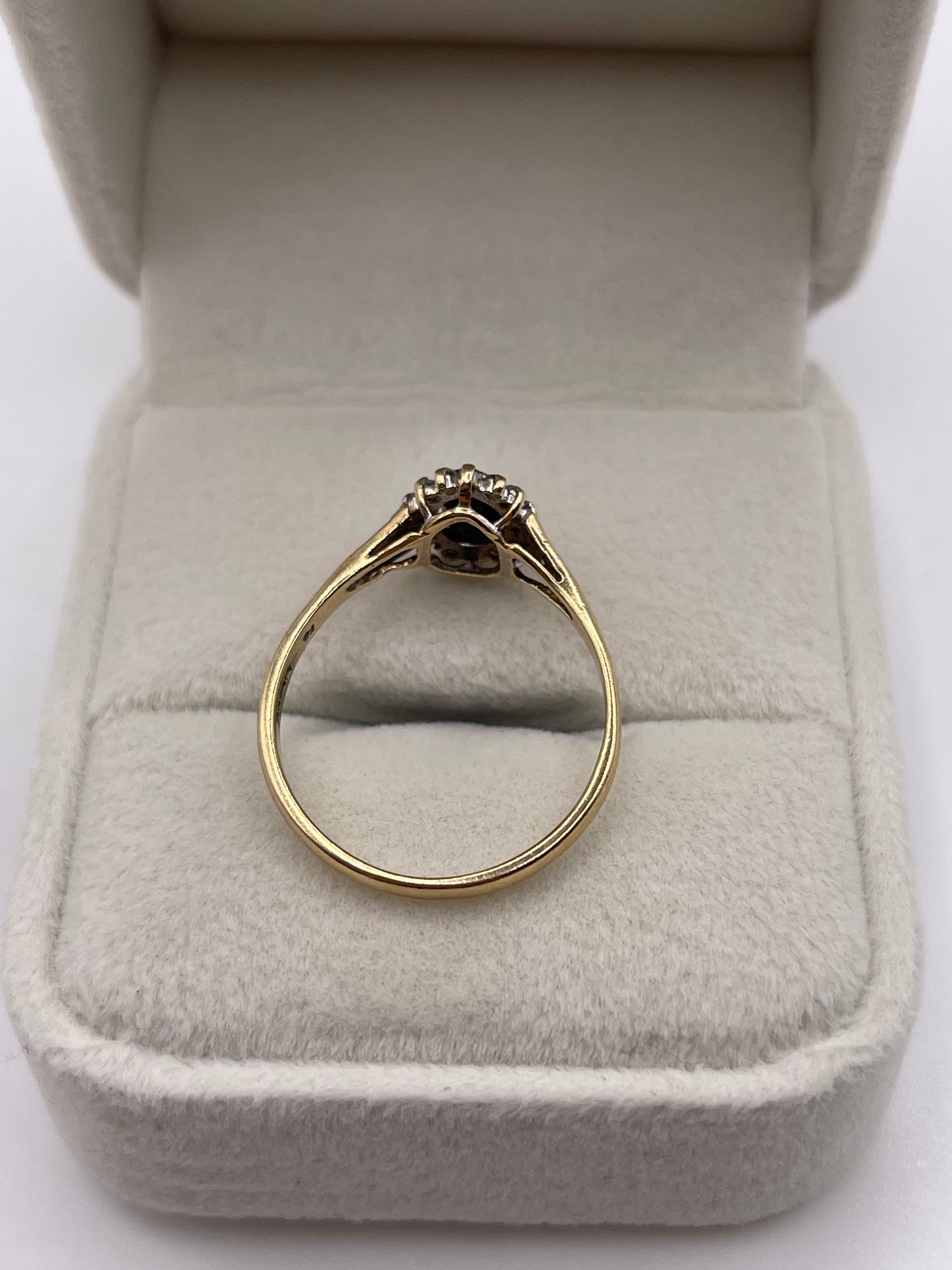 9ct gold sapphire and diamond ring