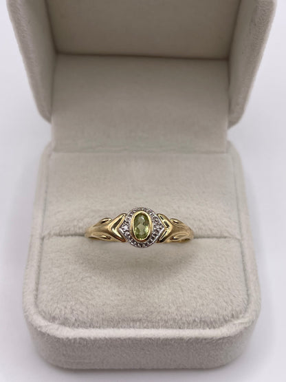9ct gold peridot and diamond ring