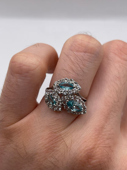 9ct white gold blue and white zircon ring