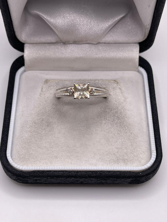 Silver topaz ring