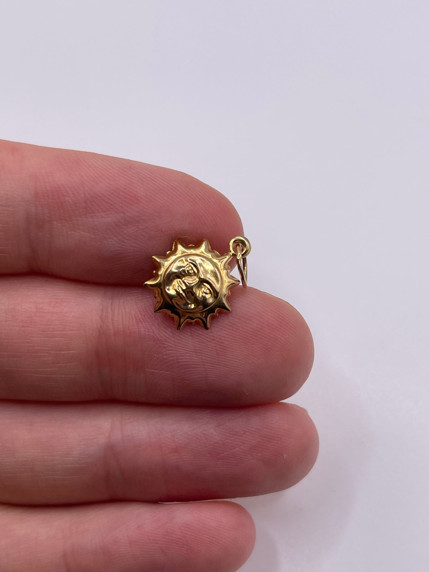 9ct gold sun charm