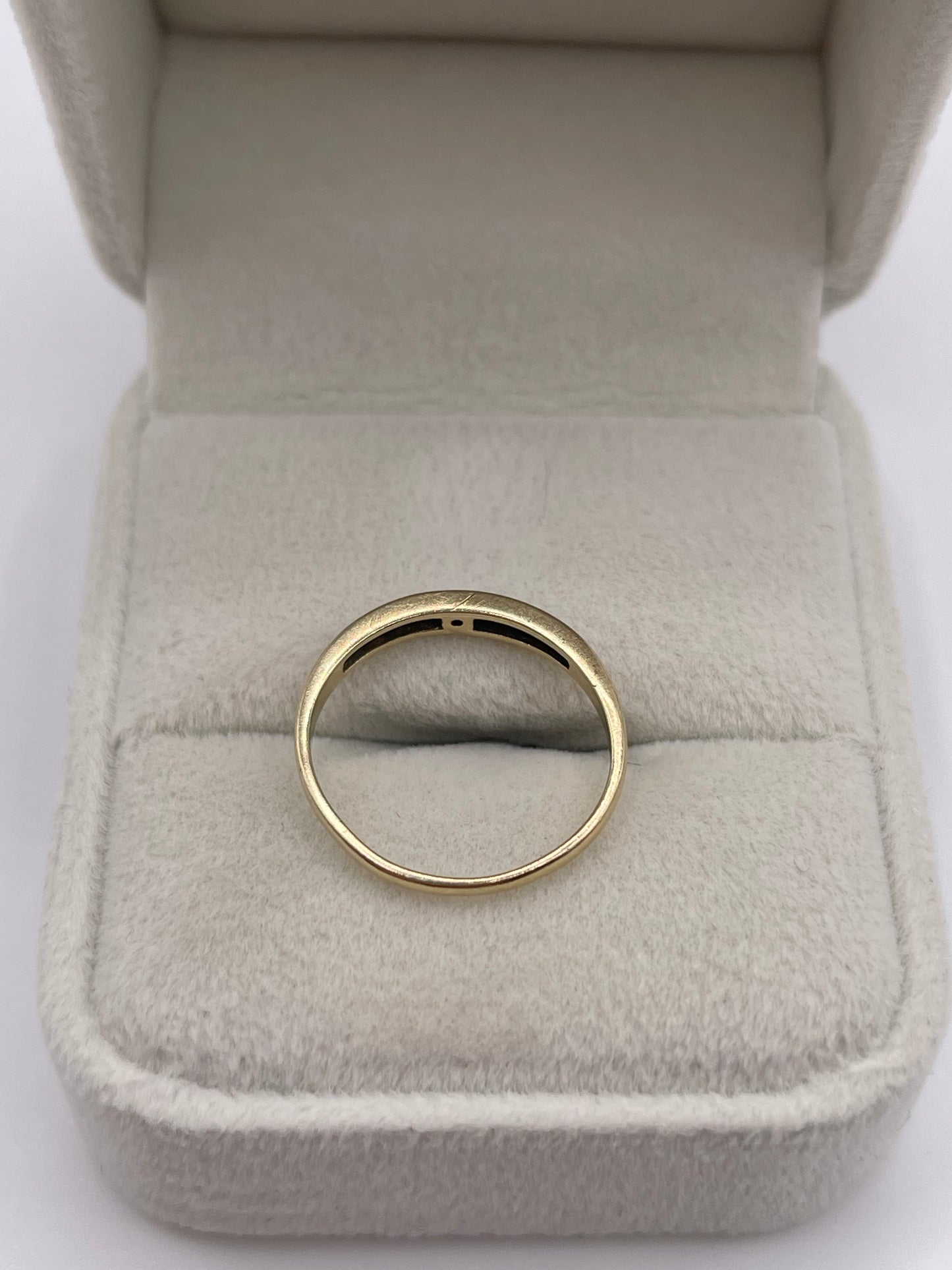 9ct gold sapphire ring