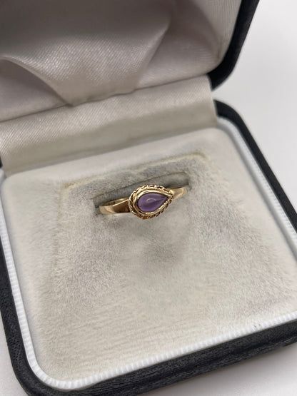 9ct gold cabochon amethyst ring