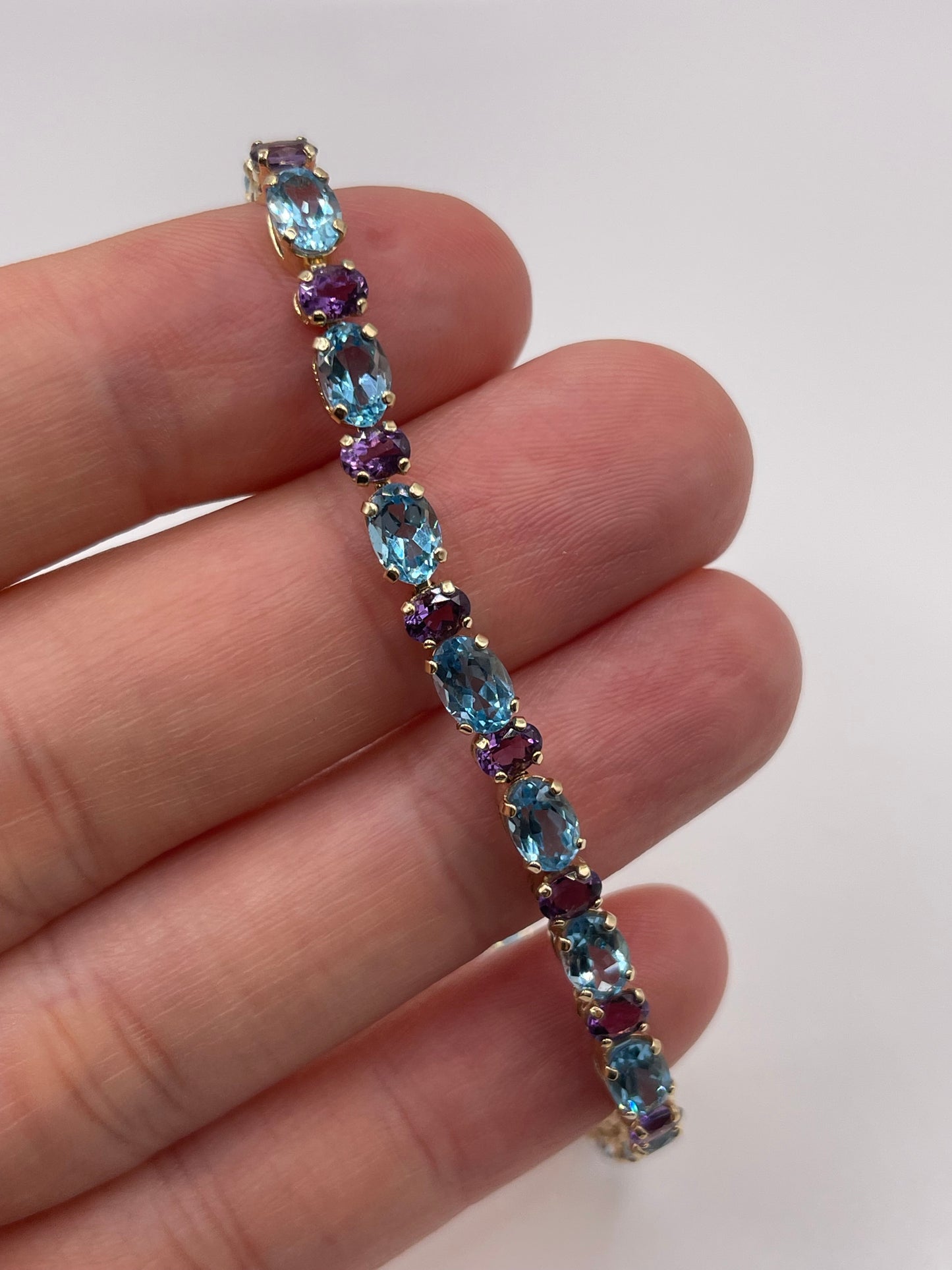 9ct gold topaz and amethyst bracelet