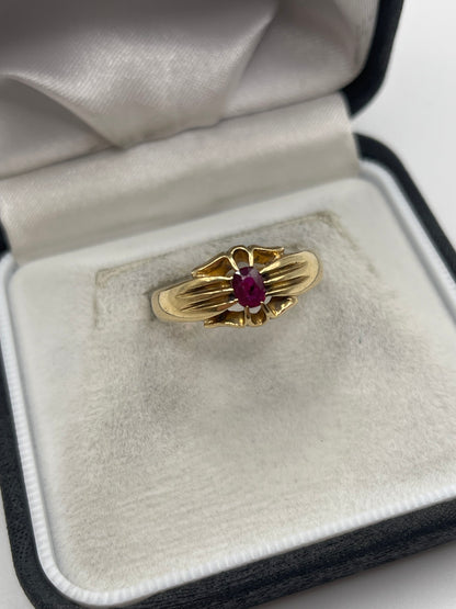 18ct gold ruby gypsy ring
