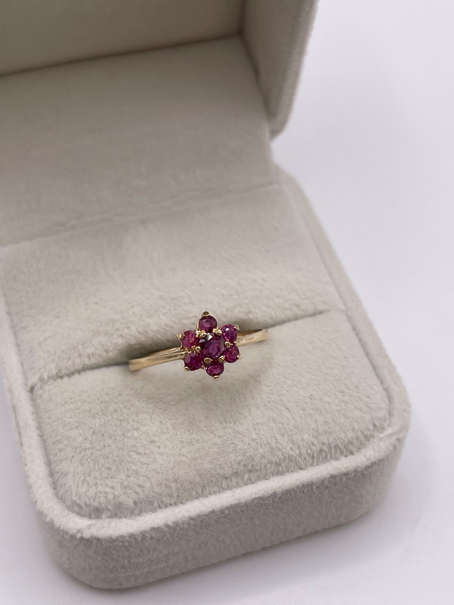 9ct gold ruby cluster ring