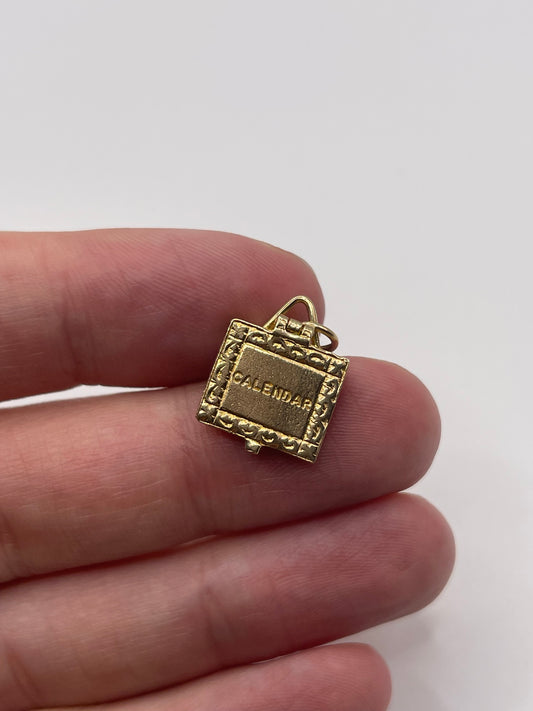 9ct gold calendar charm