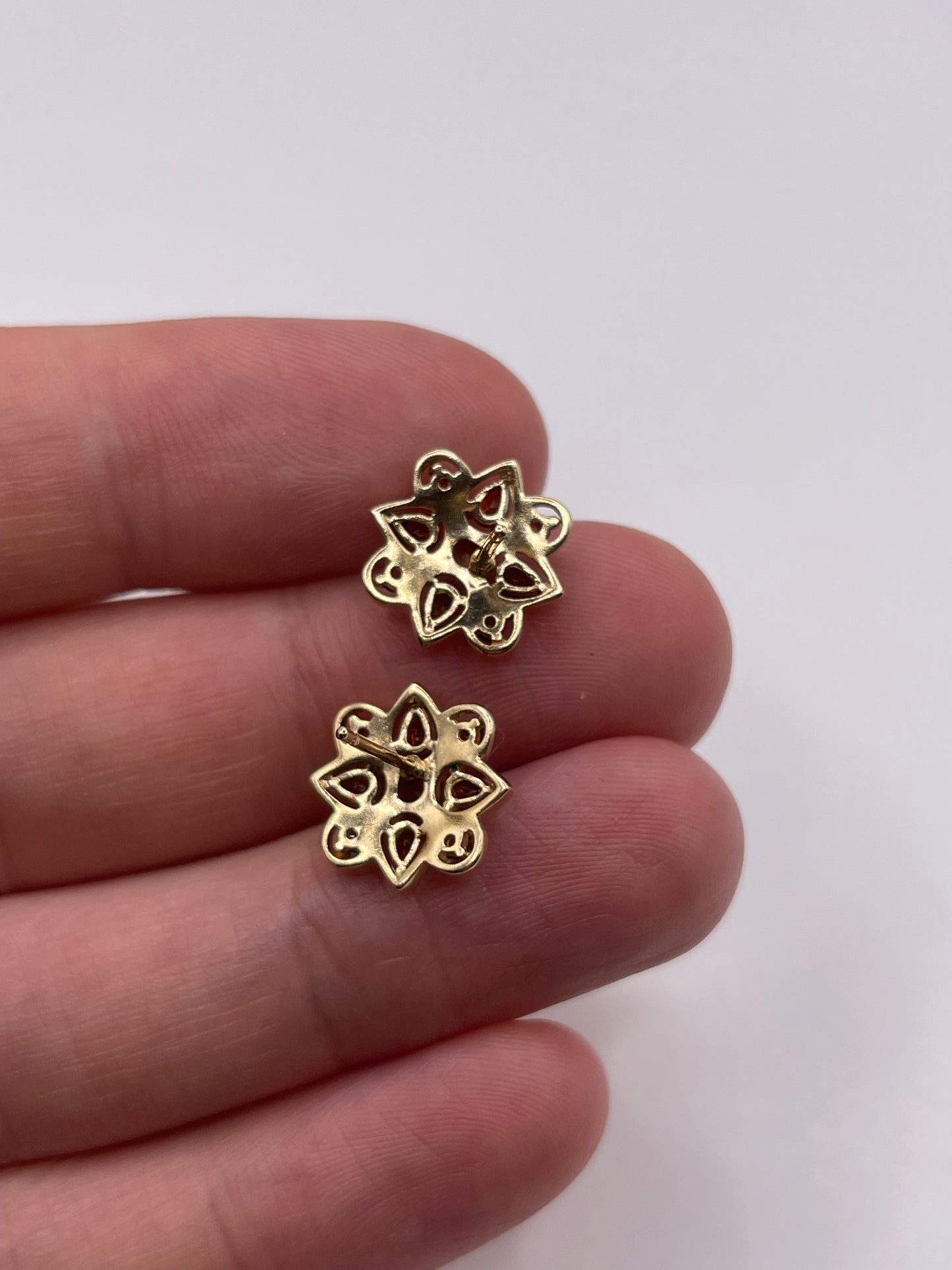 9ct gold garnet cluster earrings
