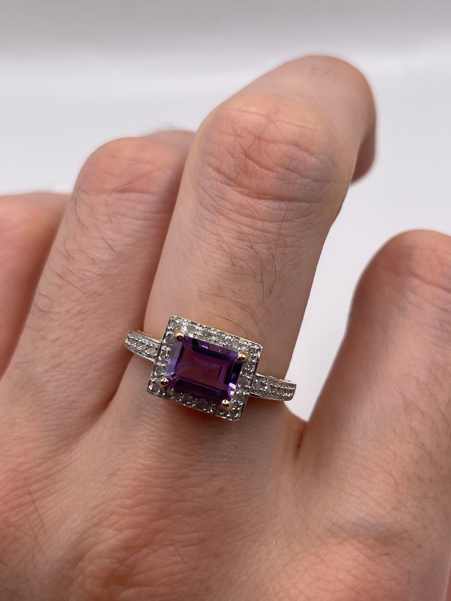 9ct gold amethyst and diamond ring