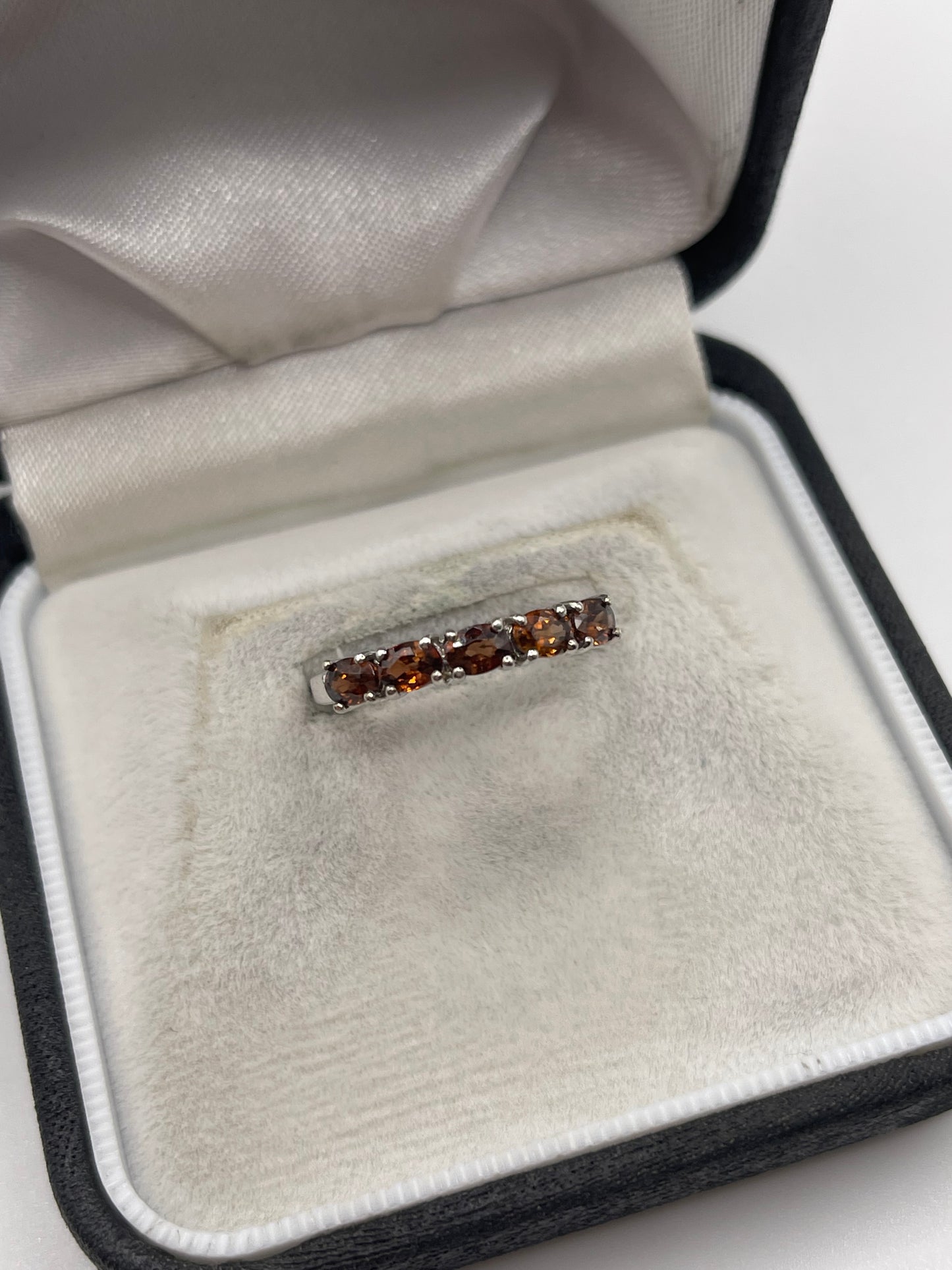 9ct white gold tourmaline ring