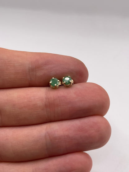 9ct gold emerald earrings
