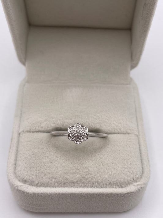 9ct white gold diamond cluster ring