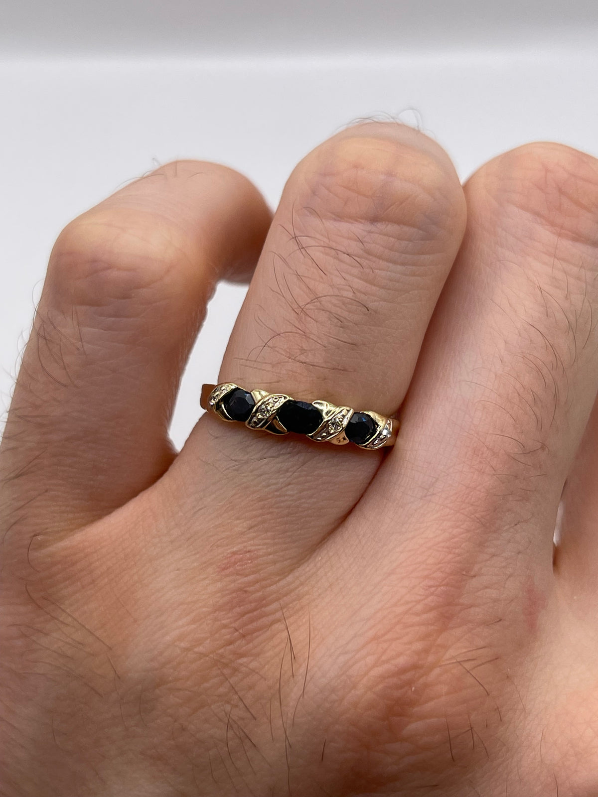9ct gold sapphire and diamond ring