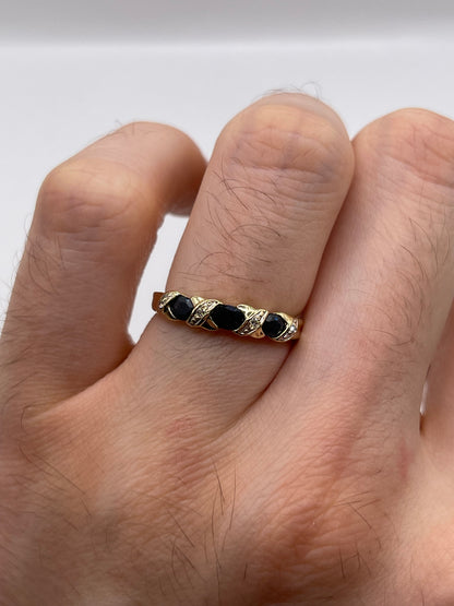 9ct gold sapphire and diamond ring