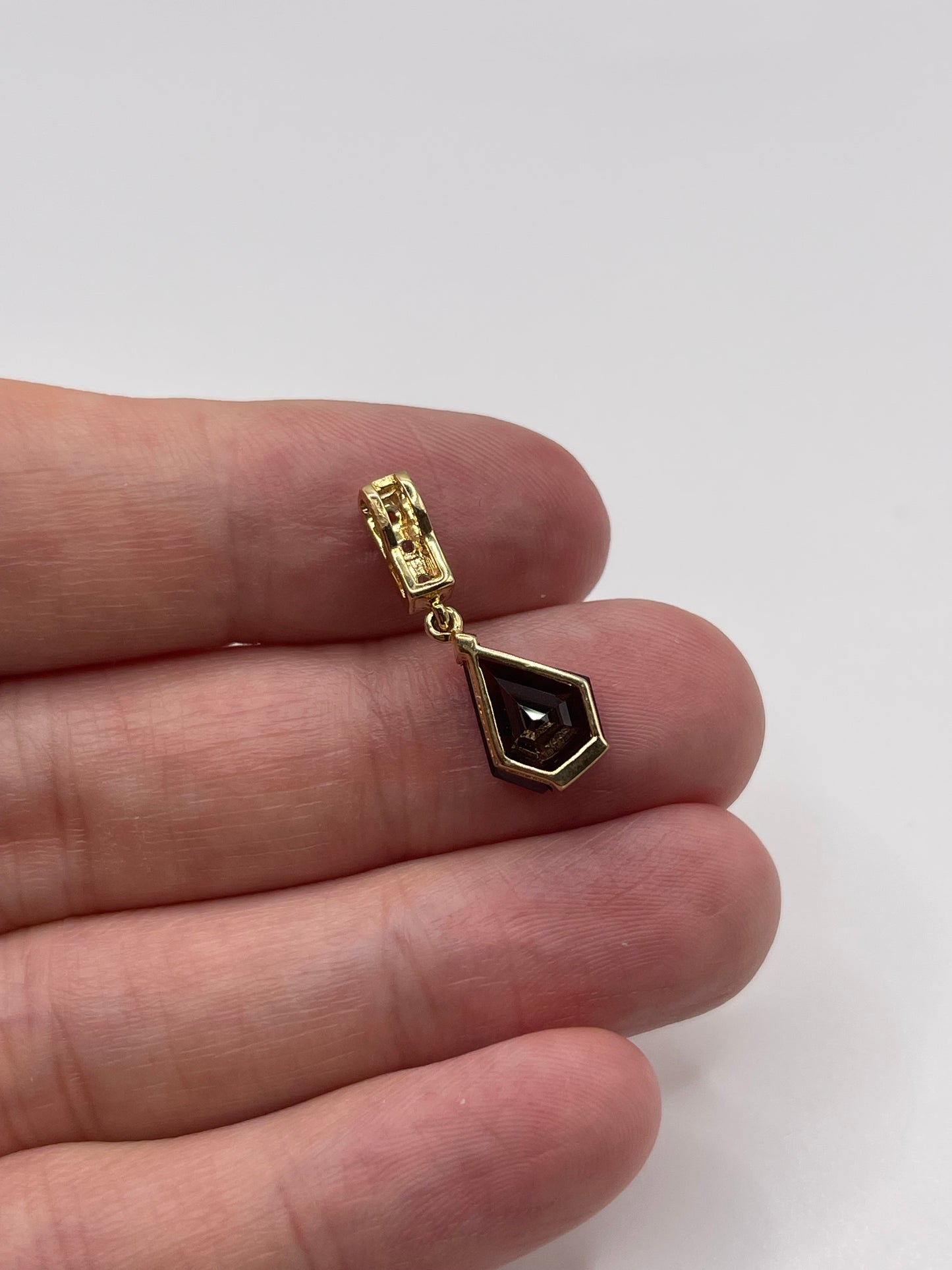9ct gold garnet and topaz pendant