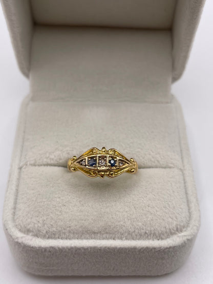 Antique 18ct gold sapphire and diamond ring