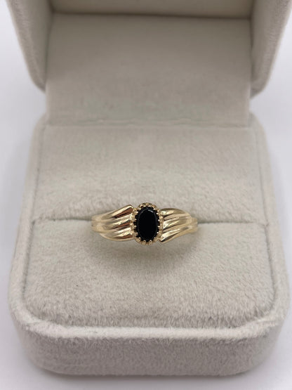 9ct gold onyx ring
