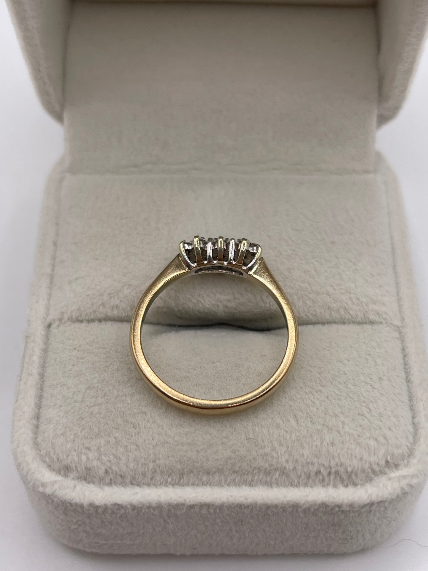 9ct gold diamond cluster ring