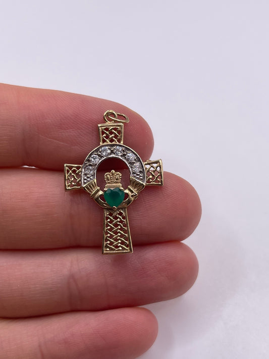 9ct gold green agate and cz claddagh cross pendant