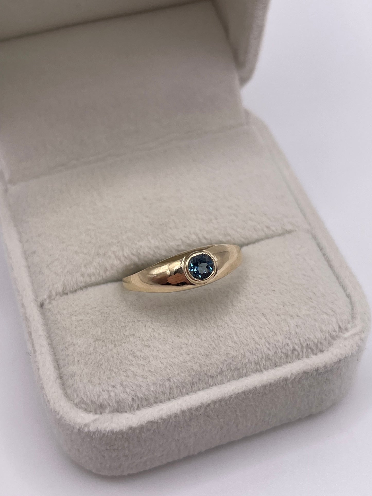 9ct gold blue topaz gypsy ring
