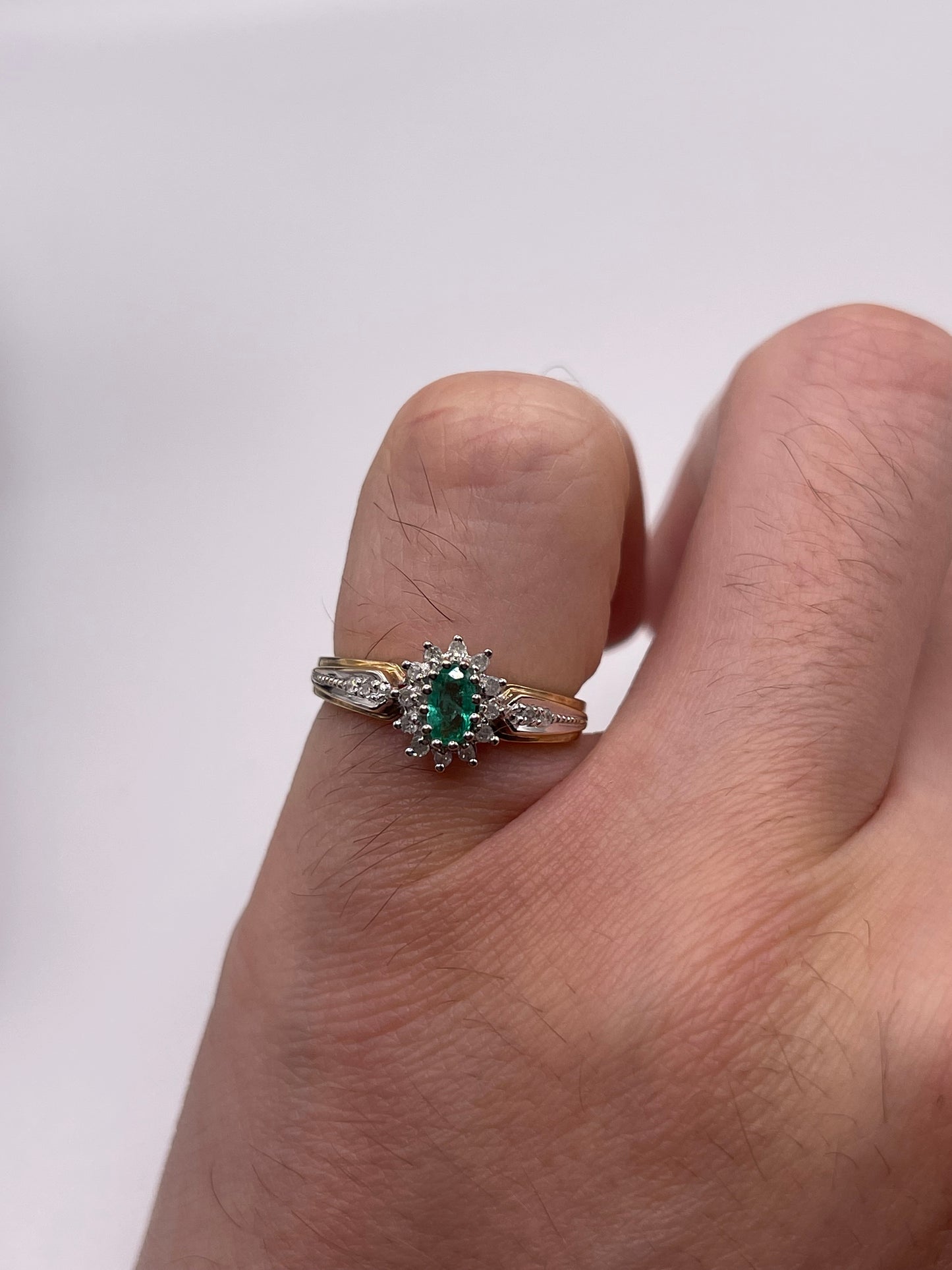 9ct gold emerald and diamond ring