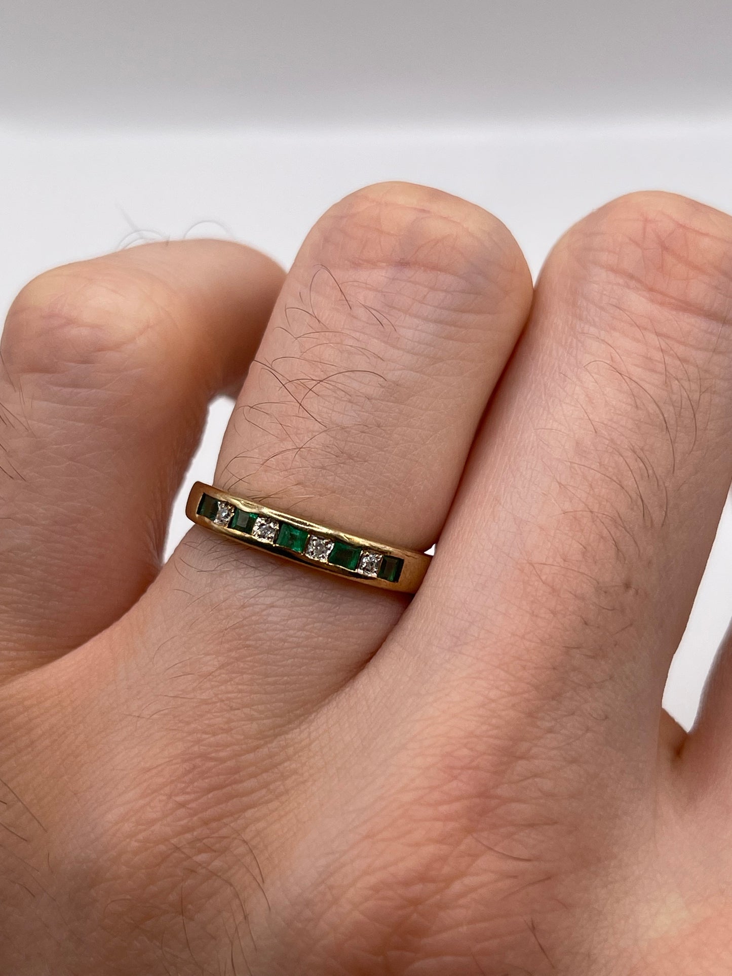 9ct gold emerald and diamond ring