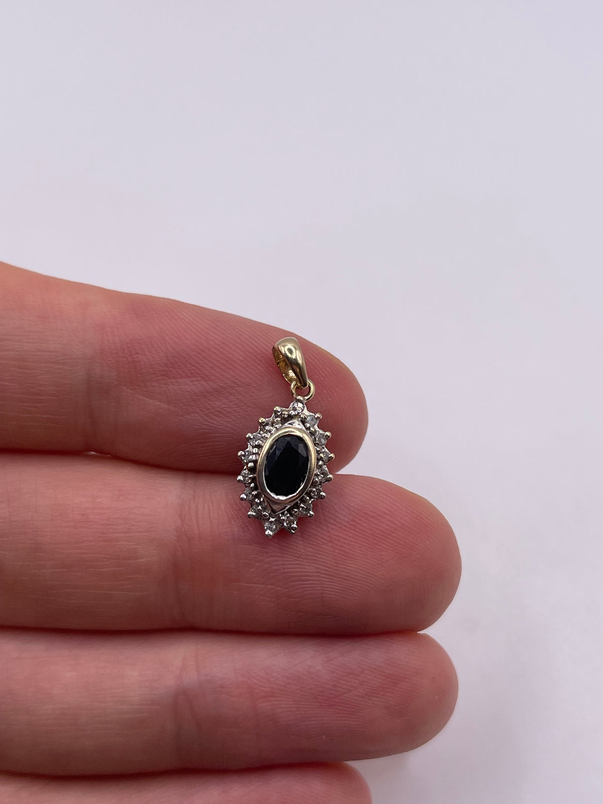9ct gold sapphire and diamond pendant