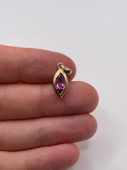 9ct gold pink topaz pendant