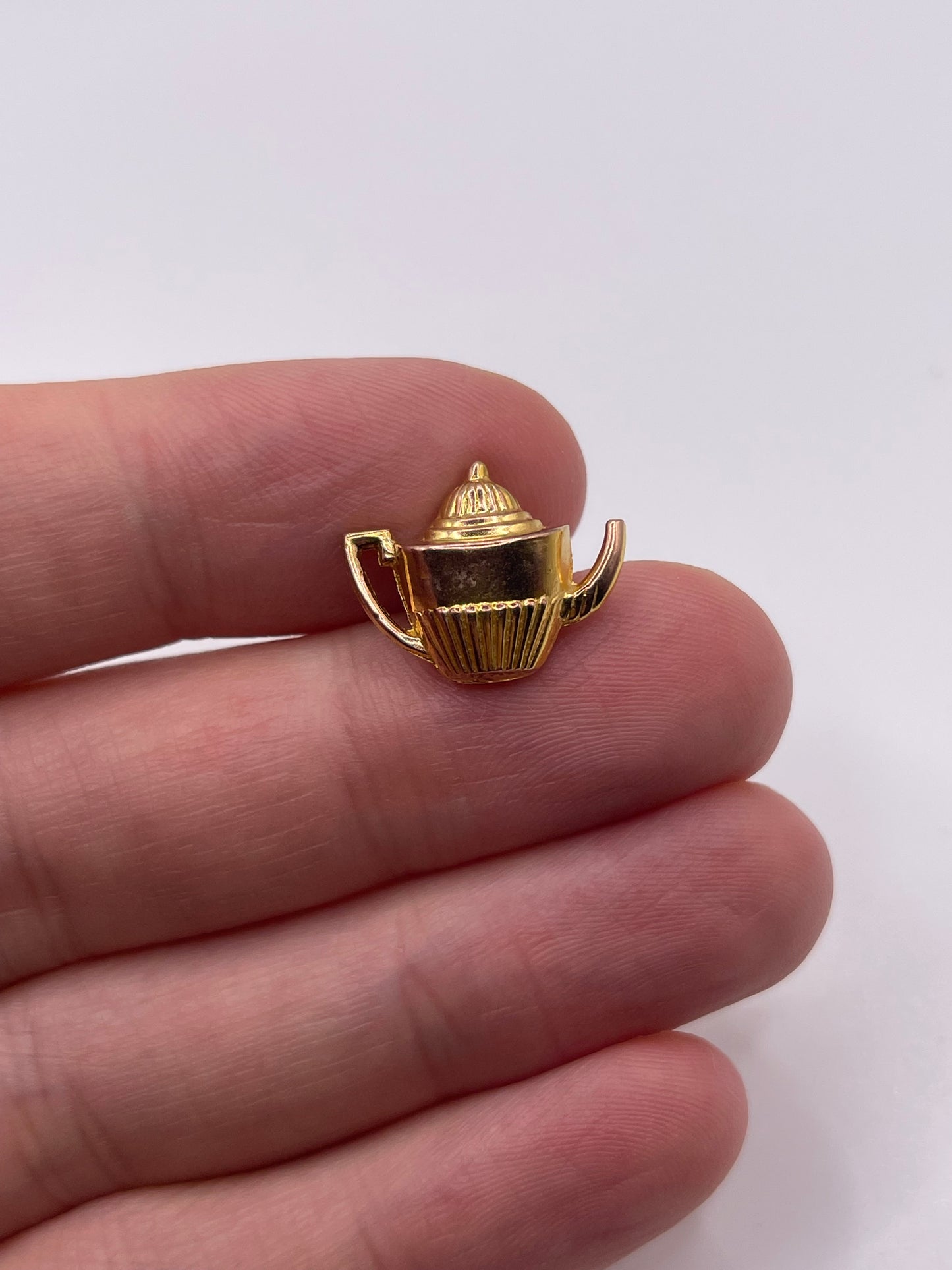 9ct gold coffee pot charm