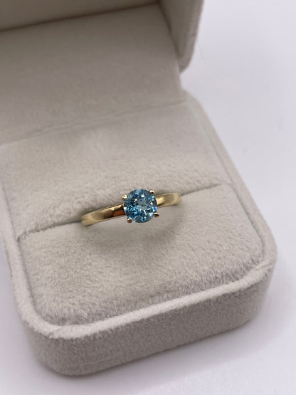 9ct gold blue topaz ring