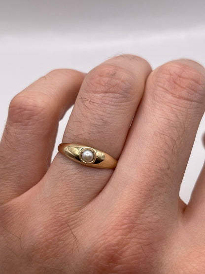 9ct gold pearl gypsy ring