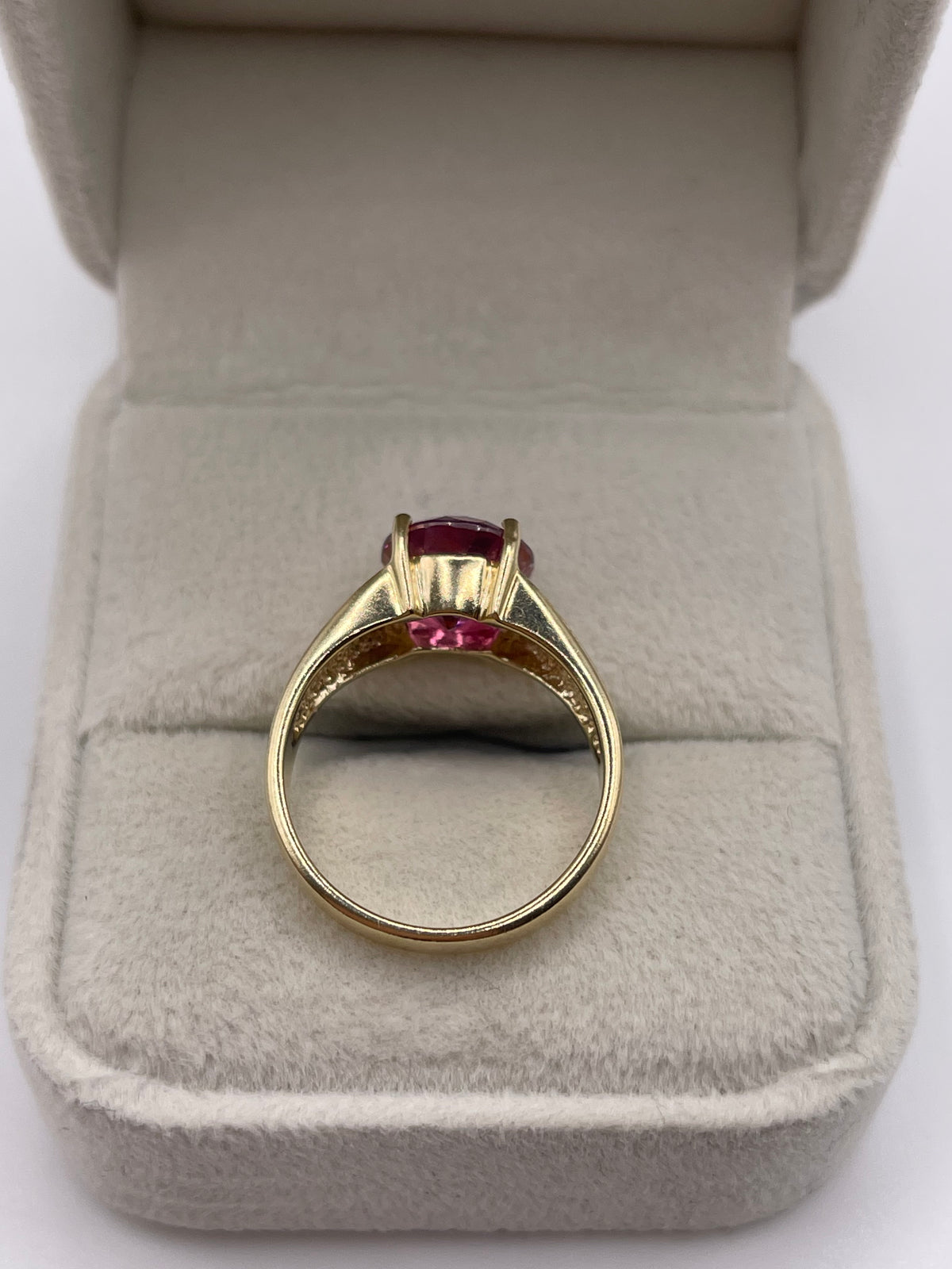 9ct gold cherry topaz ring