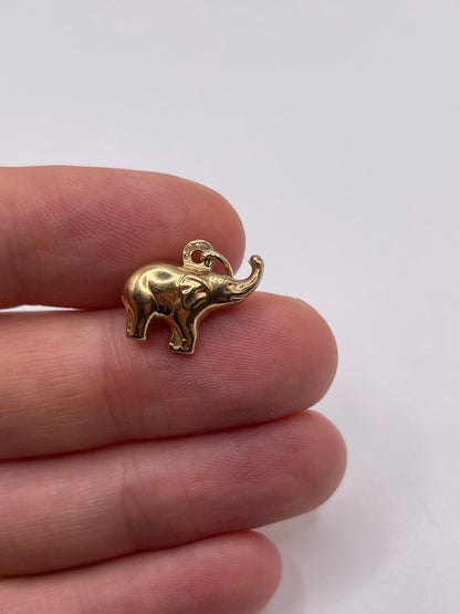 9ct gold elephant charm