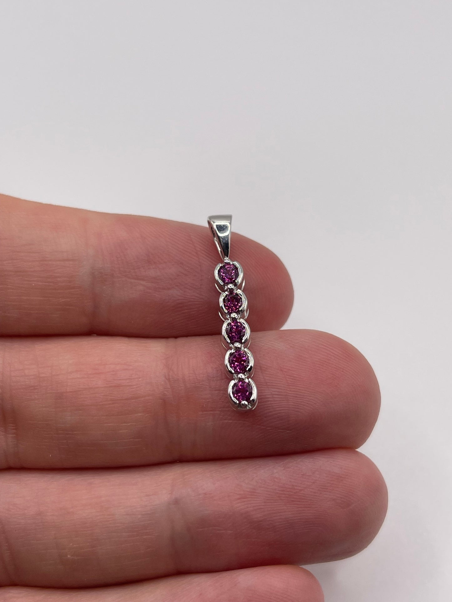 9ct white gold tourmaline pendant