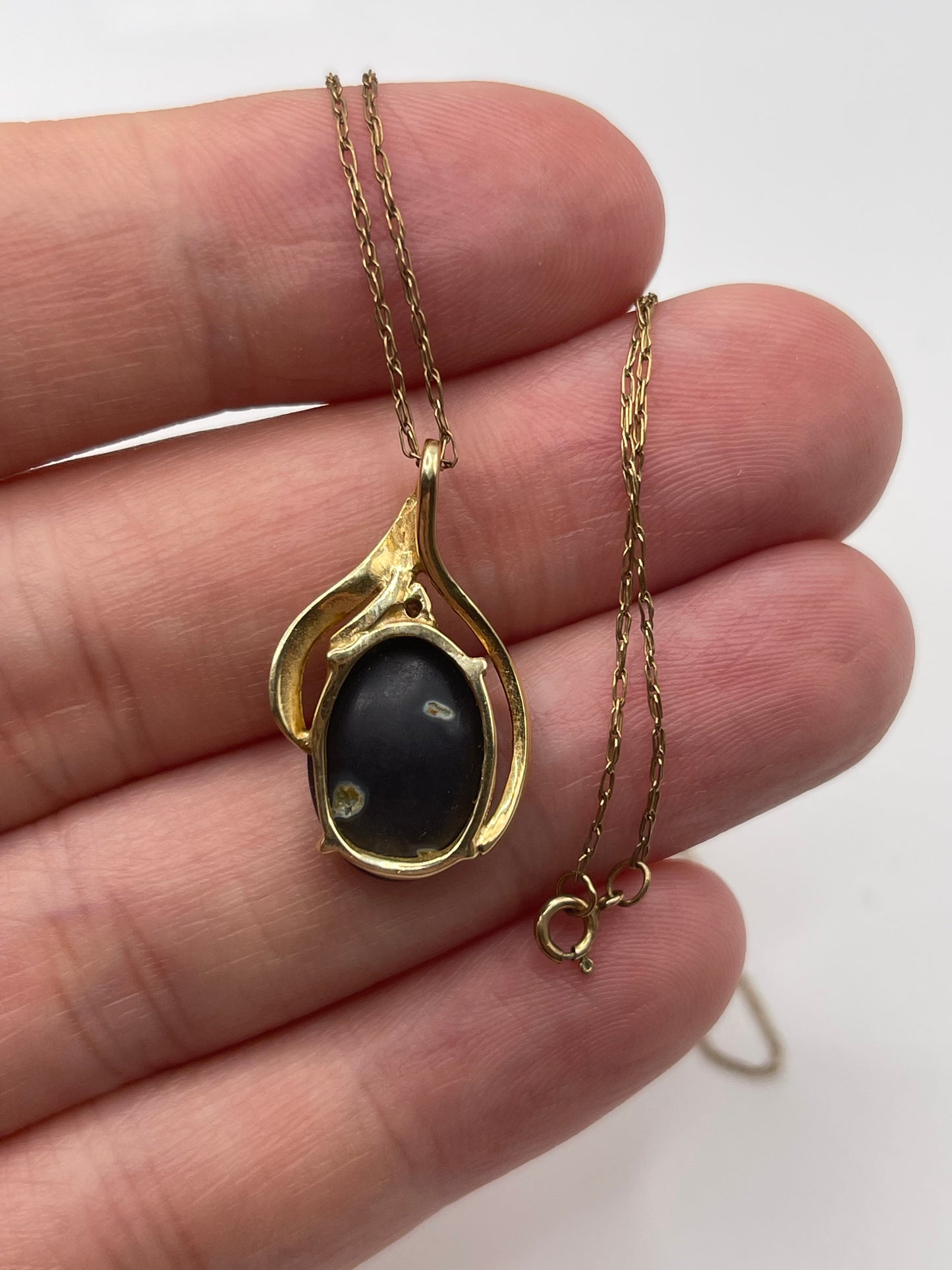 9ct gold opal and diamond necklace