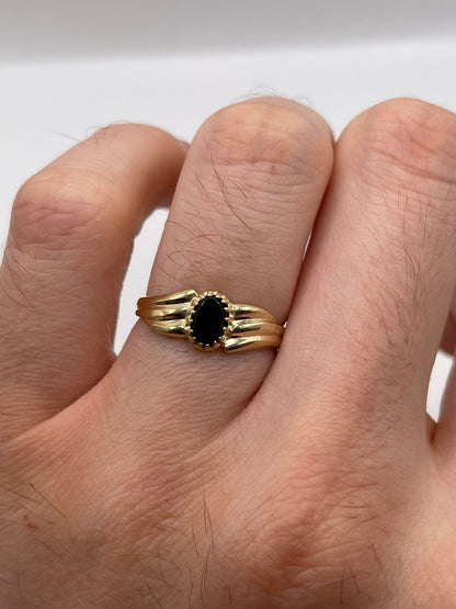 9ct gold onyx ring